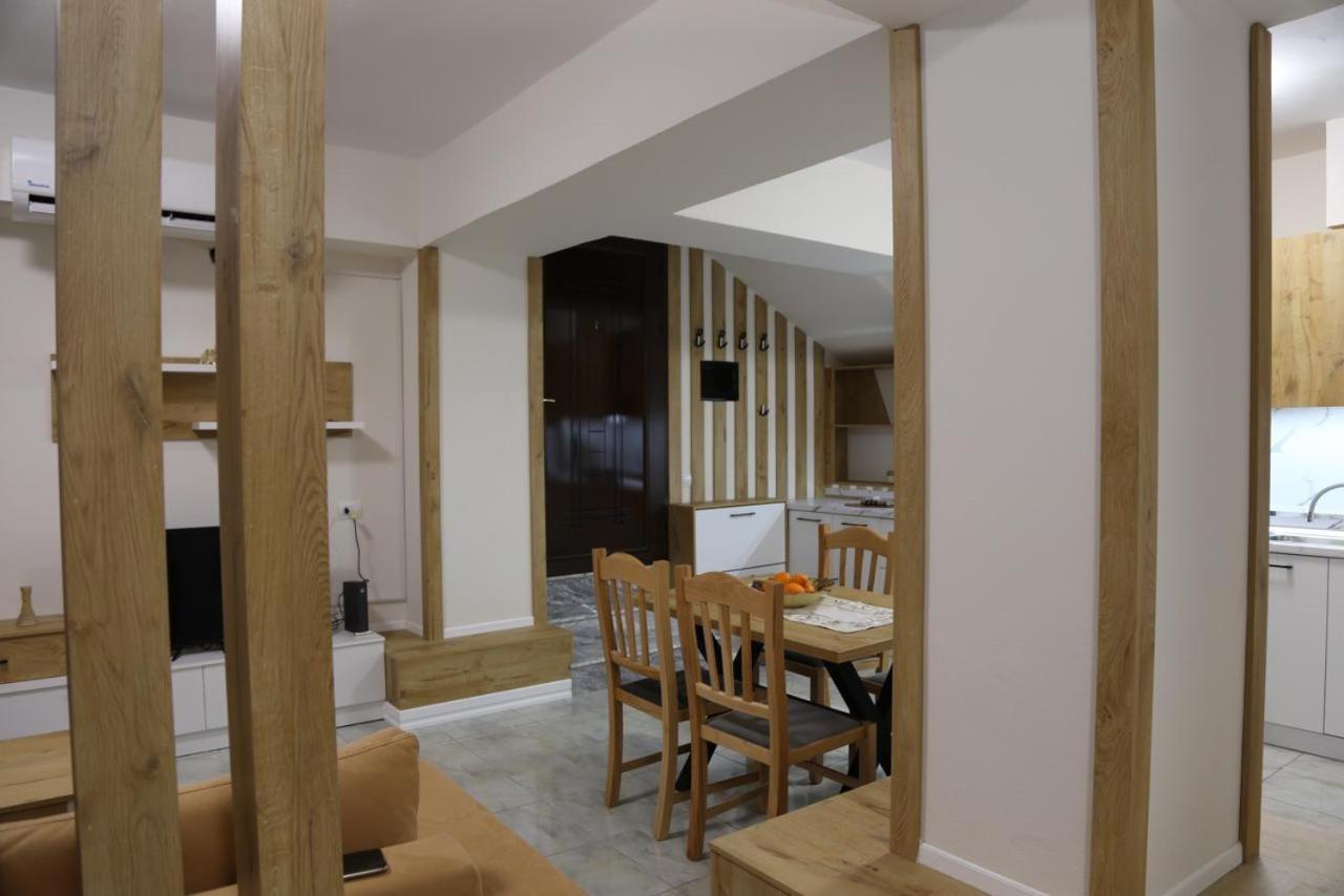 Modern Marvel Apartment Крує Екстер'єр фото